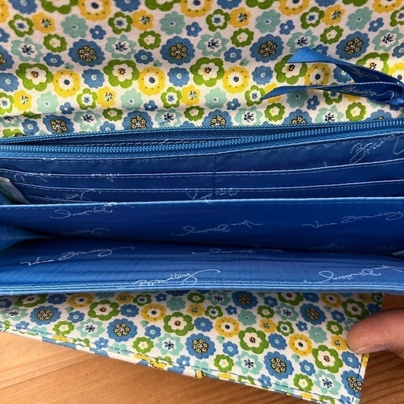 VERA BRADLEY English Meadow Wallet - Picture 7 of 7